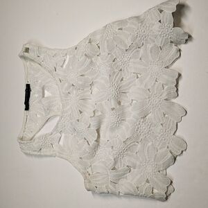 Signature 8 small white